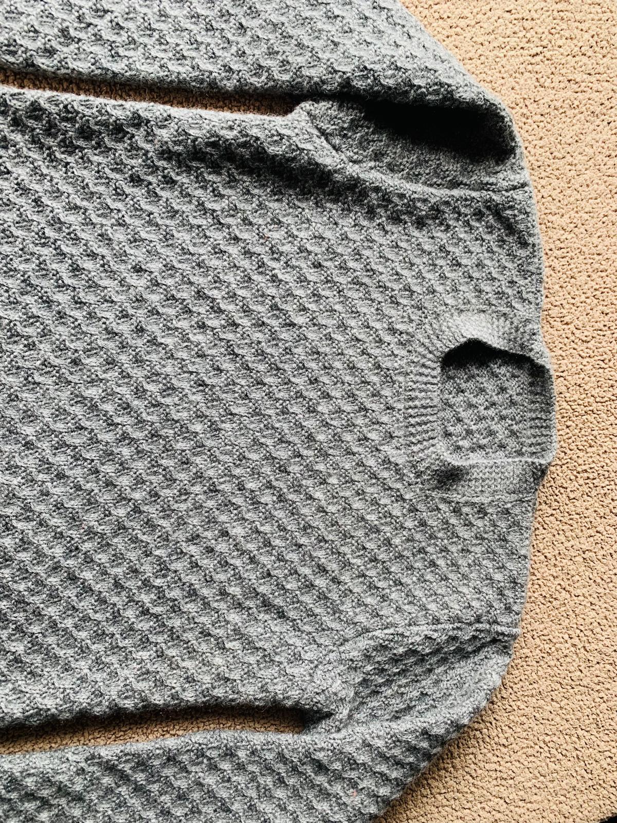 Unisex sweater