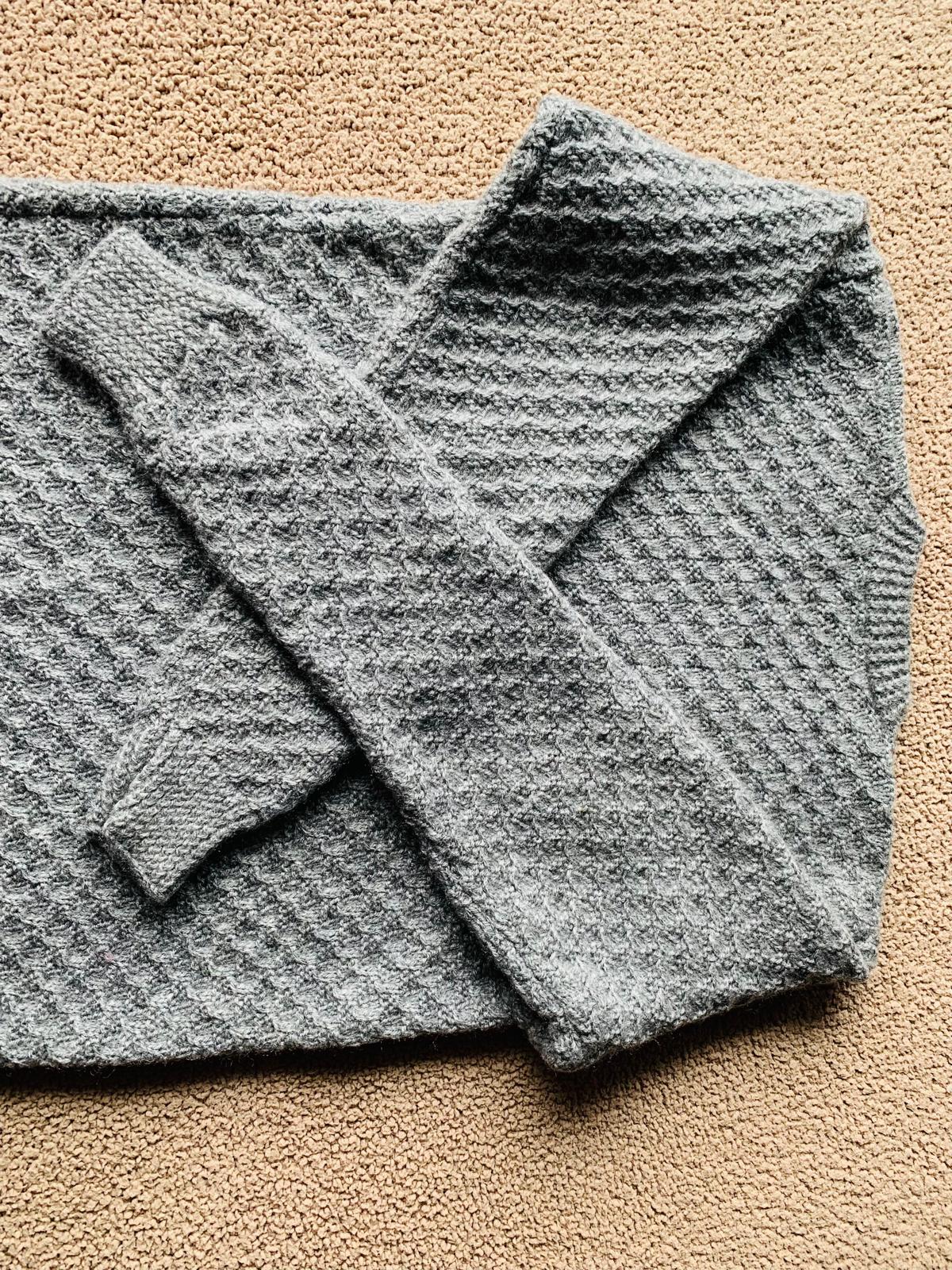 Unisex sweater