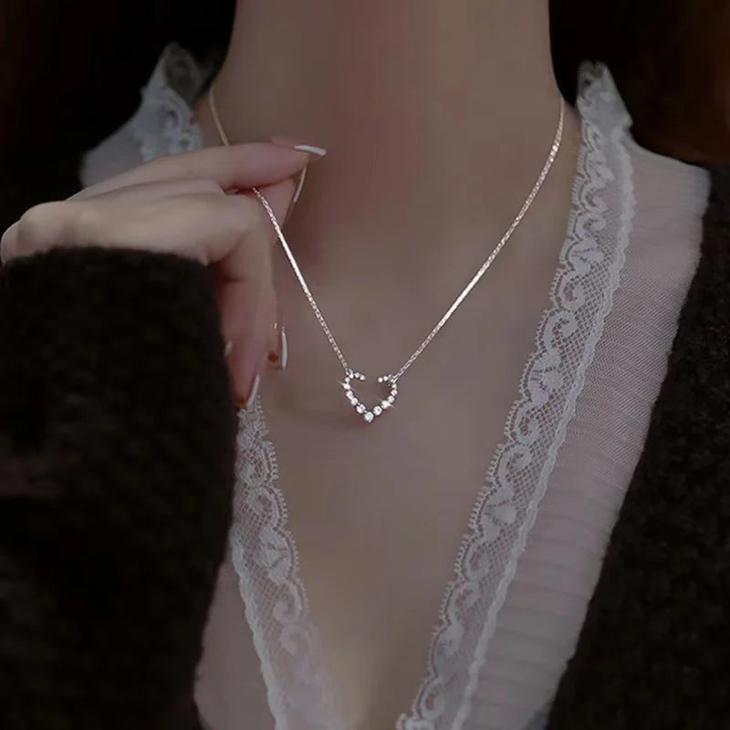 2023 New Fashion Trend Unique Design Delicate Vintage Zircon Flower Pearl Necklace Women Jewelry Wedding Party Premium Gift