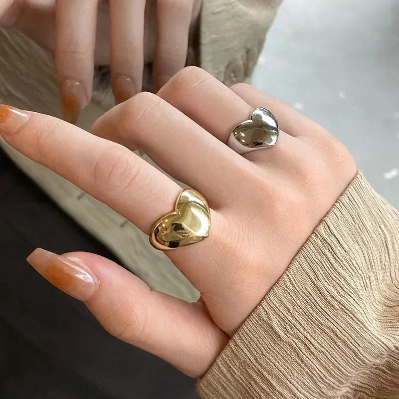 XIYANlKE Silver color Trend creativeNew Love Heart shaped Gold Ring LightLuxury Metallic Texture Girls jewelryCouple