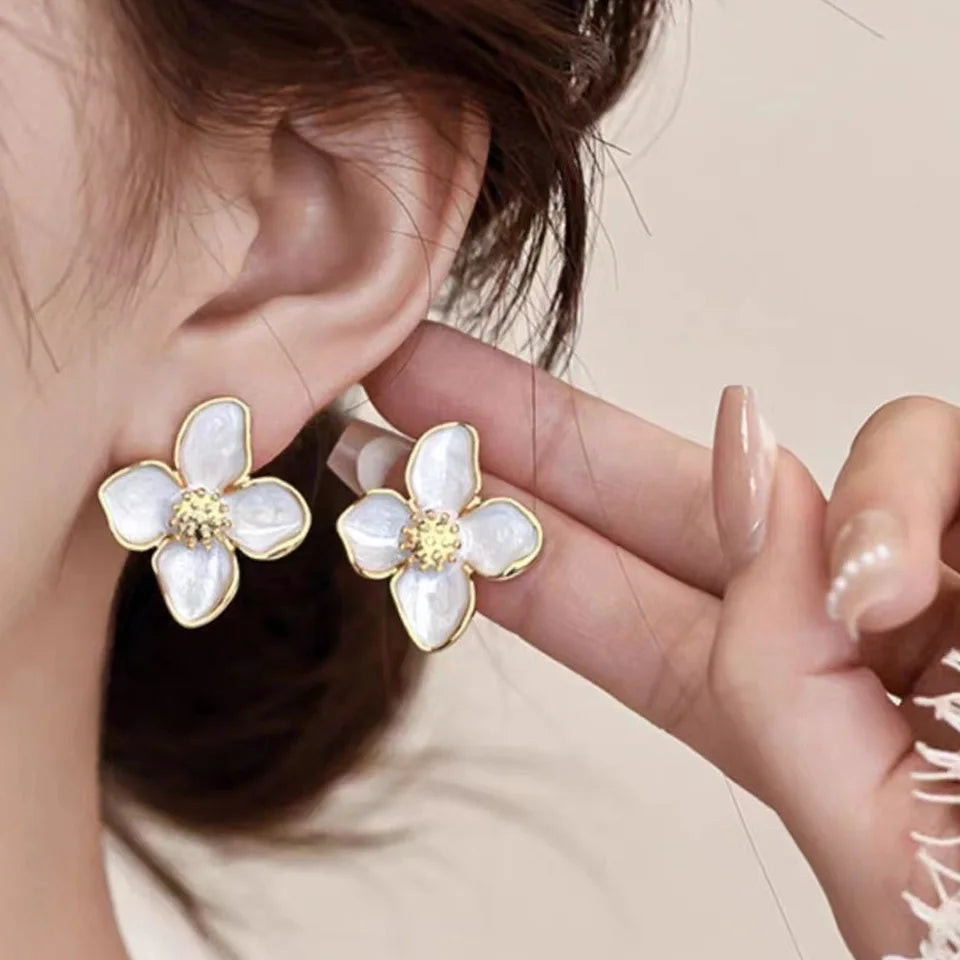 Yupsk Sweet Flower Stud Earrings For Women Vintage Metal Ear Stud Girl Fashion Multi-colored Fresh Earring Party Wedding Jewelry