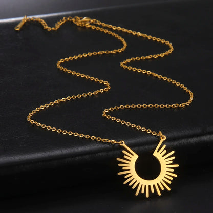 Skyrim Fashion Sun Ray Pendent Necklace Women Stainless Steel Chain Necklaces Bohemian Neck Jewelry Gifts for Friends 2025 New