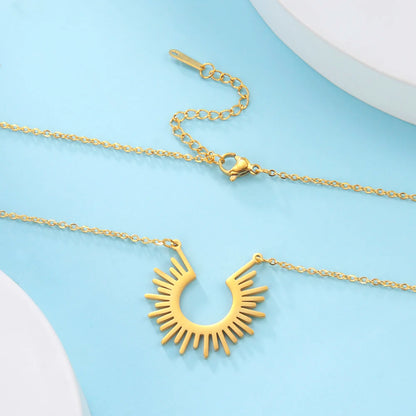 Skyrim Fashion Sun Ray Pendent Necklace Women Stainless Steel Chain Necklaces Bohemian Neck Jewelry Gifts for Friends 2025 New