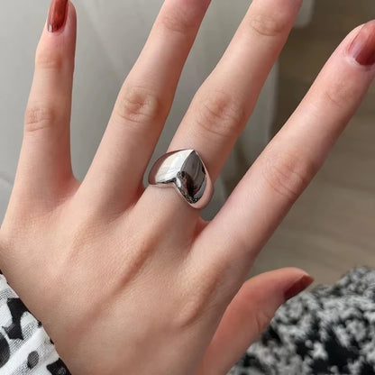XIYANlKE Silver color Trend creativeNew Love Heart shaped Gold Ring LightLuxury Metallic Texture Girls jewelryCouple